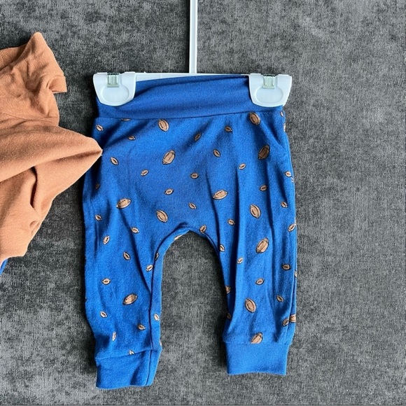 NWT Rae Dunn Football Outfit and Giftbag Size 3-6 Months - Picture 3 of 9